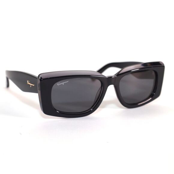 Ferragamo Rectangle Two-Toned Sunglasses - Dark Grey / Grey - NIB - Picture 3 of 9